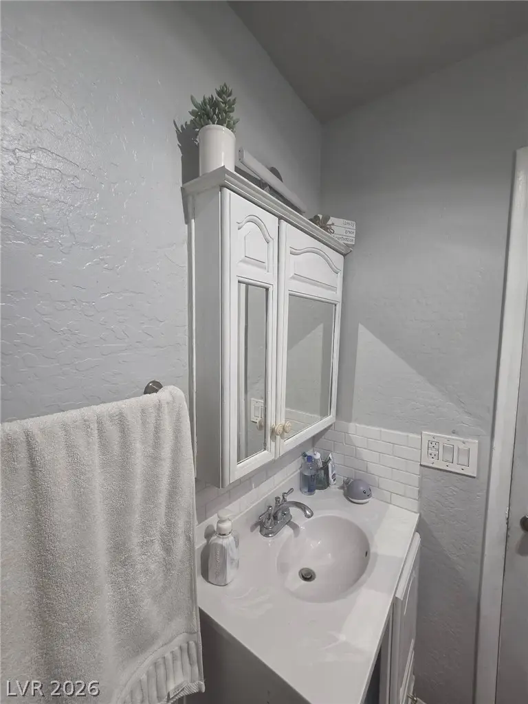 2036 Canterbury Drive, Las Vegas, NV 89119 - #3
