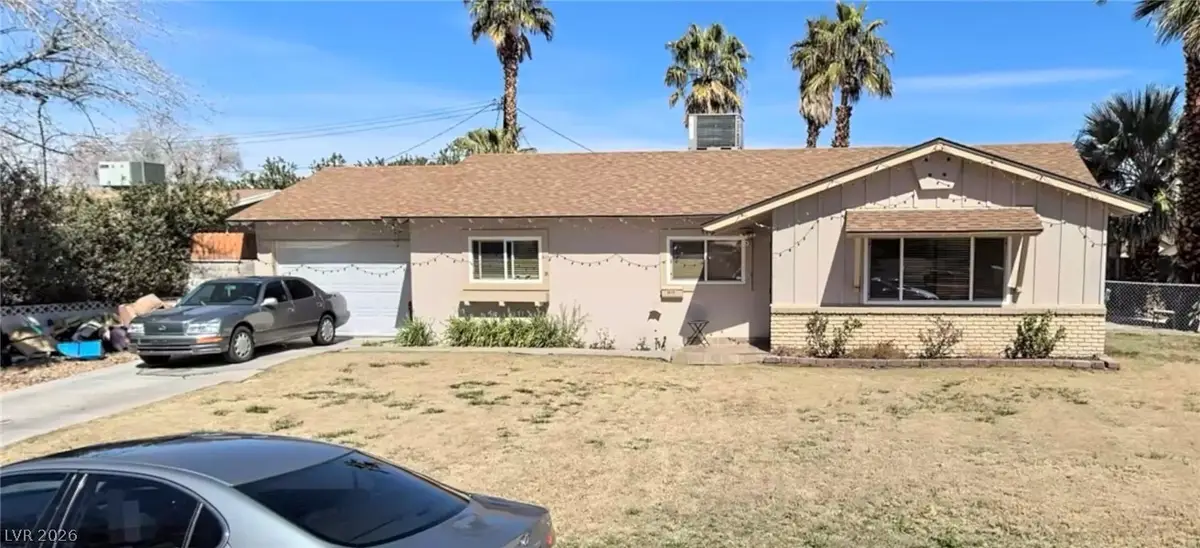 3572 Regents Court, Las Vegas, NV 89121 - #1