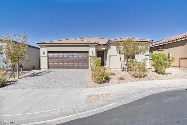 7915 N Pearly Court, North Las Vegas, NV 89084