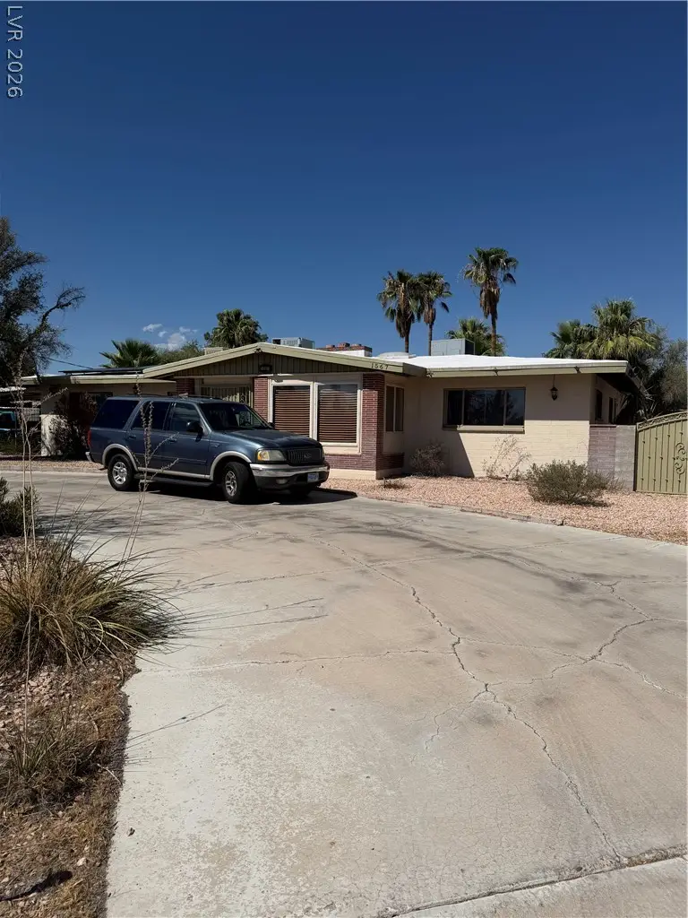1567 Shadow Mountain Place, Las Vegas, NV 89108 - #3