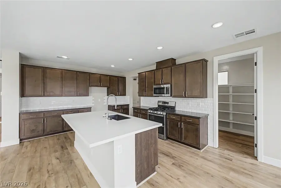8300 Charleston Peak Street, Las Vegas, NV 89166 - #2