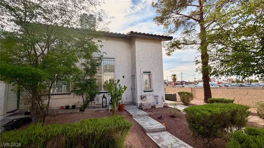2420 Old Forge Lane #106, Las Vegas, NV 89121 - #2