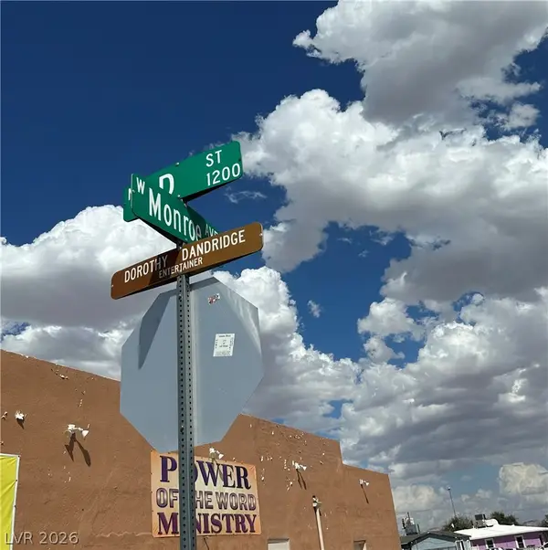 315 W Monroe Avenue, Las Vegas, NV 89106