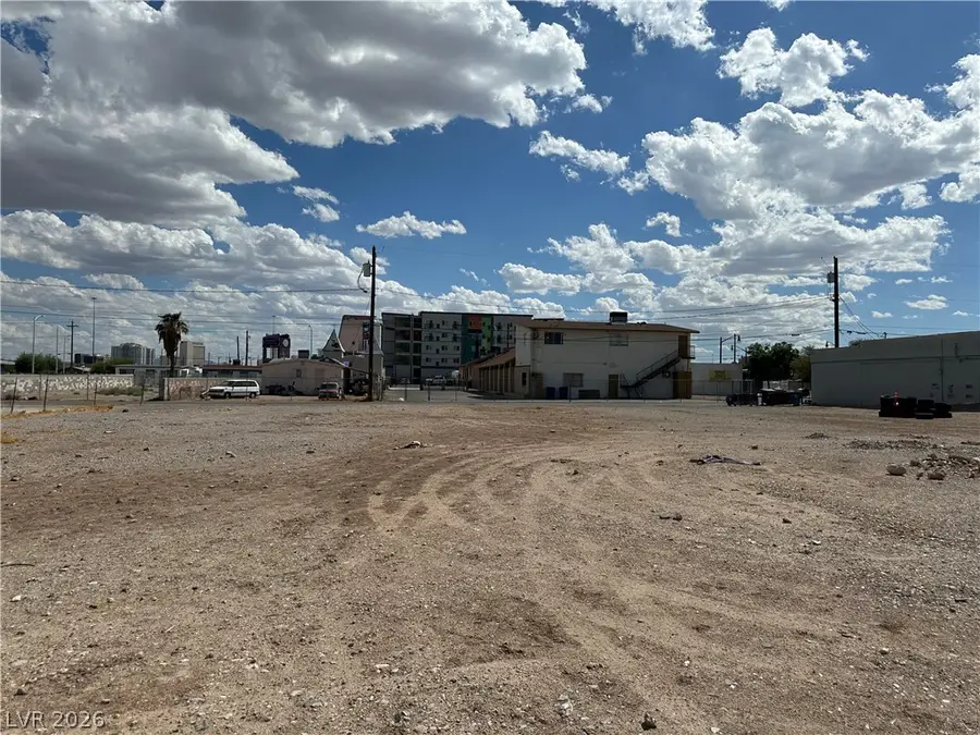 317 W Monroe Avenue, Las Vegas, NV 89106 - #3