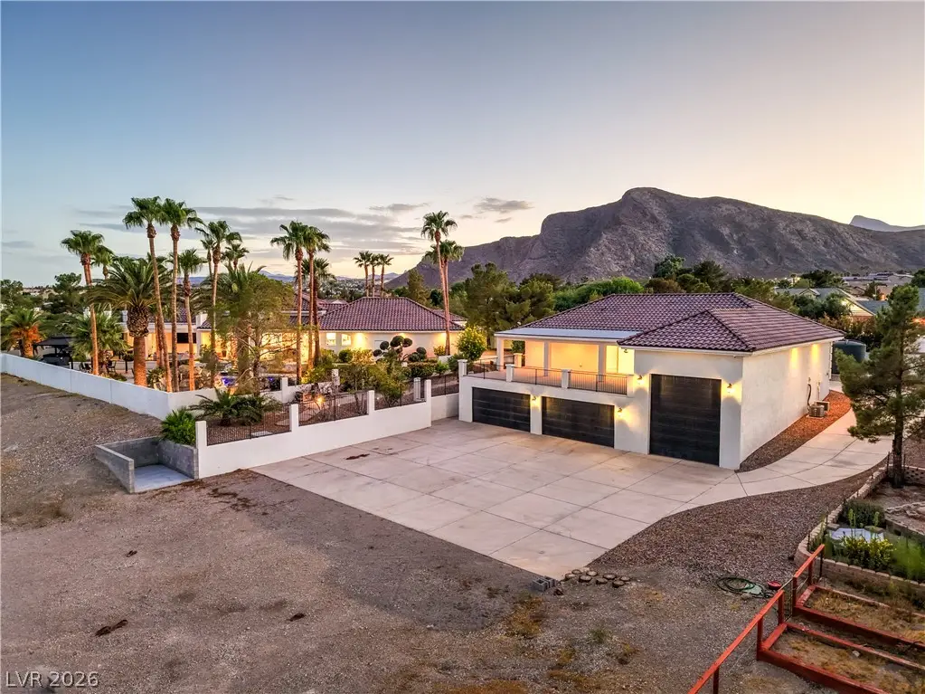 9390 Stange Avenue, Las Vegas, NV 89129 - #1