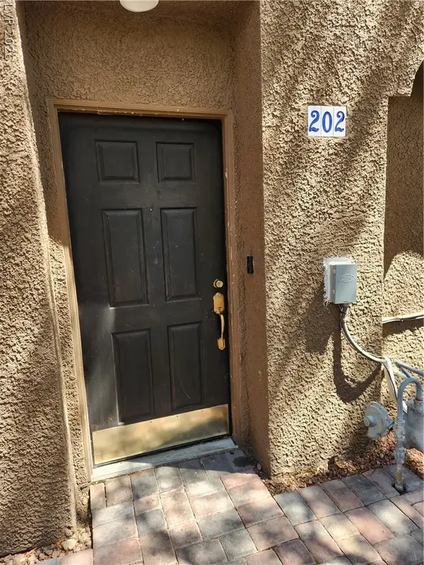 7250 Diamond Canyon Lane #202, Las Vegas, NV 89149