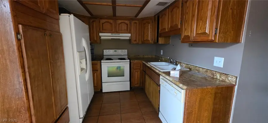 2663 Heritage Drive, Las Vegas, NV 89121 - #3