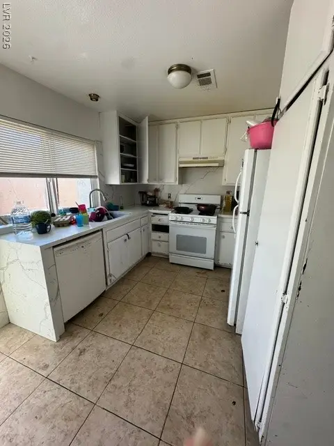 4008 Edgeford Place, Las Vegas, NV 89102 - #3