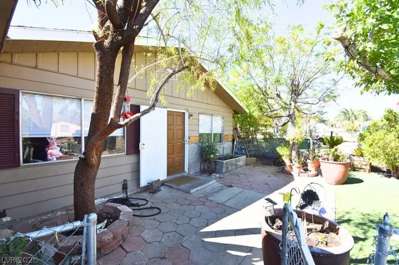 5305 Camden Avenue, Las Vegas, NV 89122 - #2