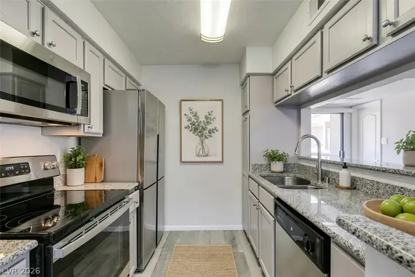 714 Oakmont Avenue #1104, Las Vegas, NV 89109