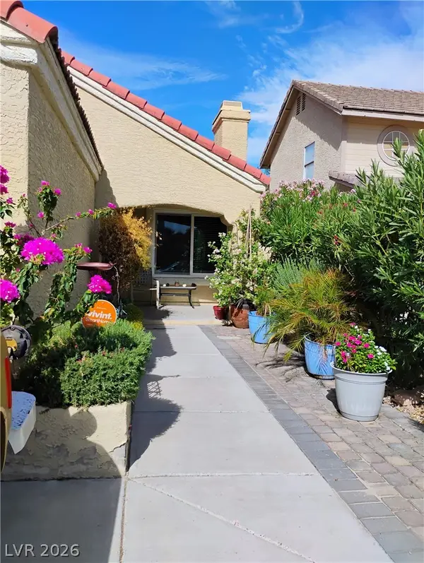 904 Shady Creek Drive, Las Vegas, NV 89108