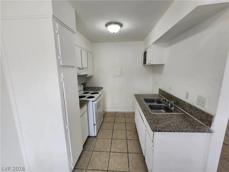 2513 Cedar Avenue, Las Vegas, NV 89101 - #2
