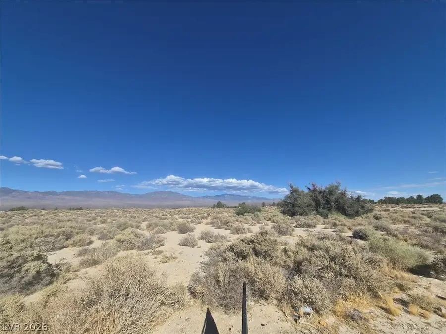 4221 N Leslie Street, Pahrump, NV 89060 - #2