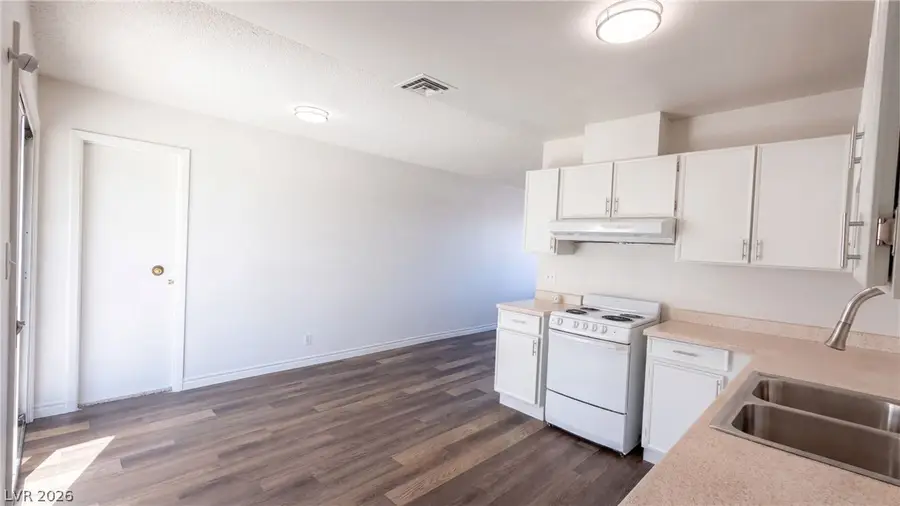 6121 Jones Circle, Las Vegas, NV 89107 - #2