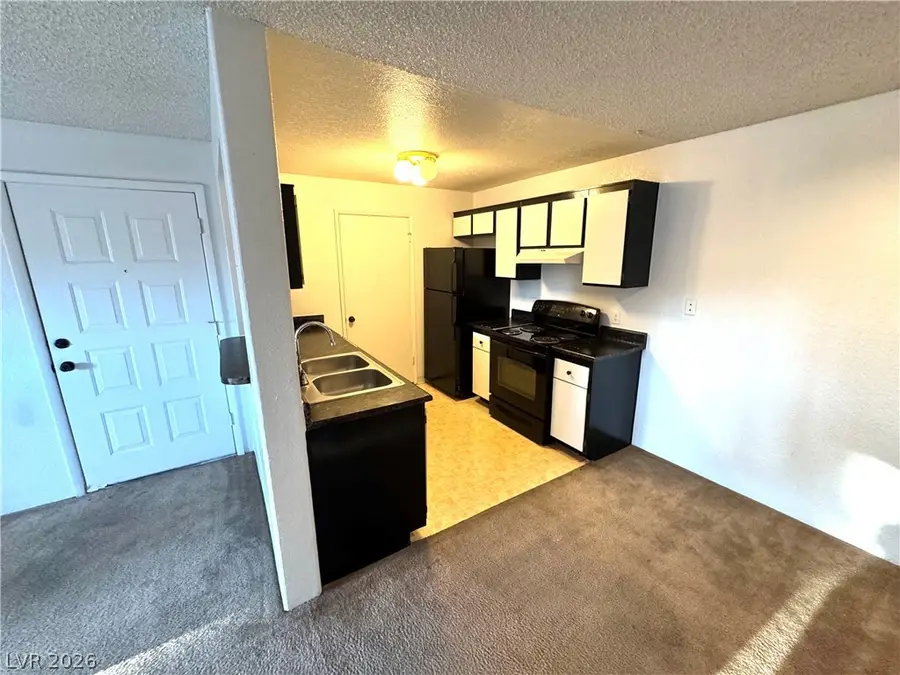 221 Mission Newport Lane #206, Las Vegas, NV 89107 - #3