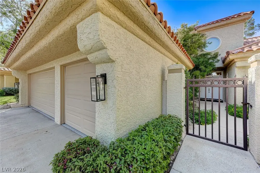 8121 Castle Pines Avenue, Las Vegas, NV 89113 - #3
