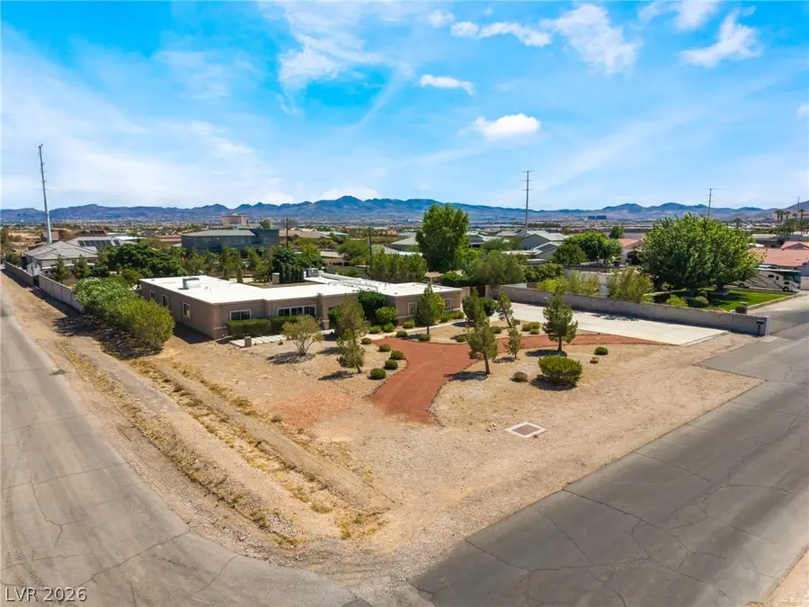 9120 Mohawk Street, Las Vegas, NV 89139 - #2
