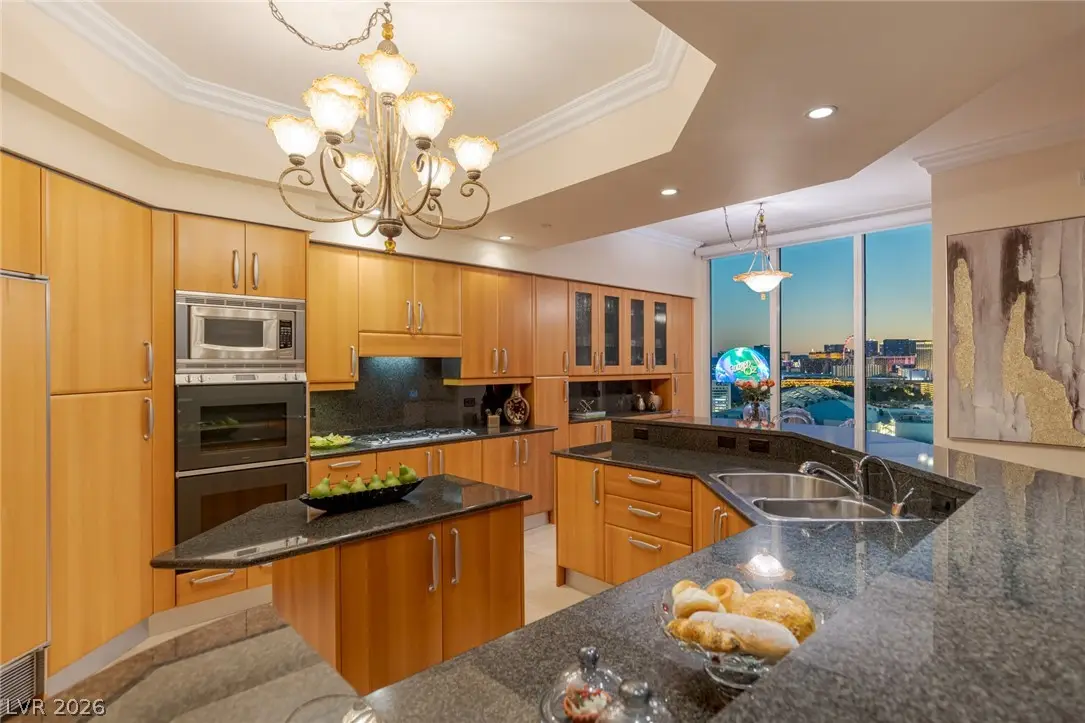 2857 Paradise Road #2204, Las Vegas, NV 89109 - #1