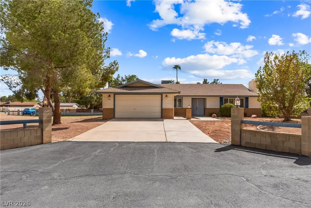 3710 Maverick Street, Las Vegas, NV 89108 - #1