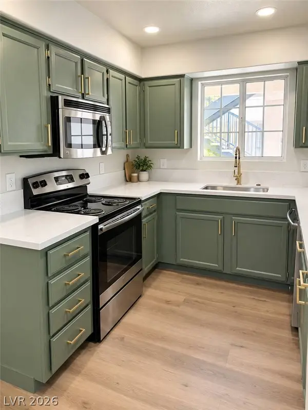 2725 S Nellis Boulevard #1017, Las Vegas, NV 89121