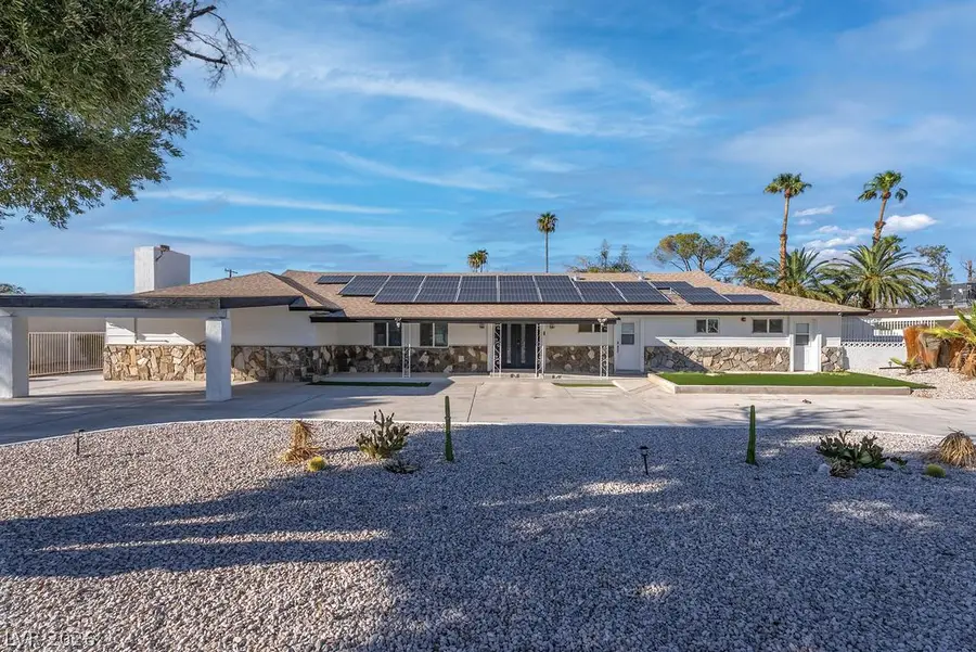 2106 W Oakey Boulevard, Las Vegas, NV 89102 - #2