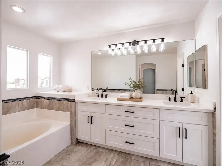 6524 Roundstone Bog Avenue, Las Vegas, NV 89139 - #2