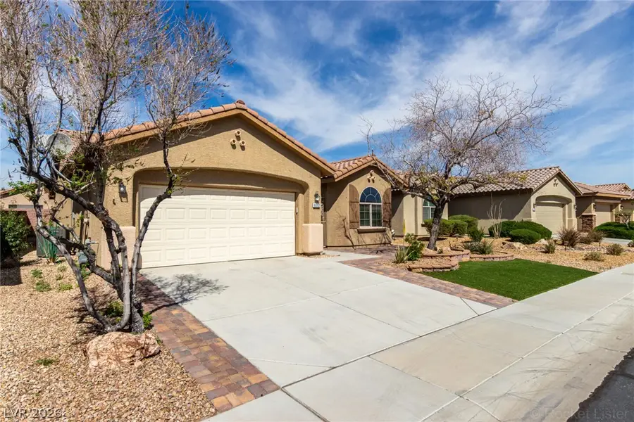 6092 Fox Creek Avenue, Las Vegas, NV 89122 - #3