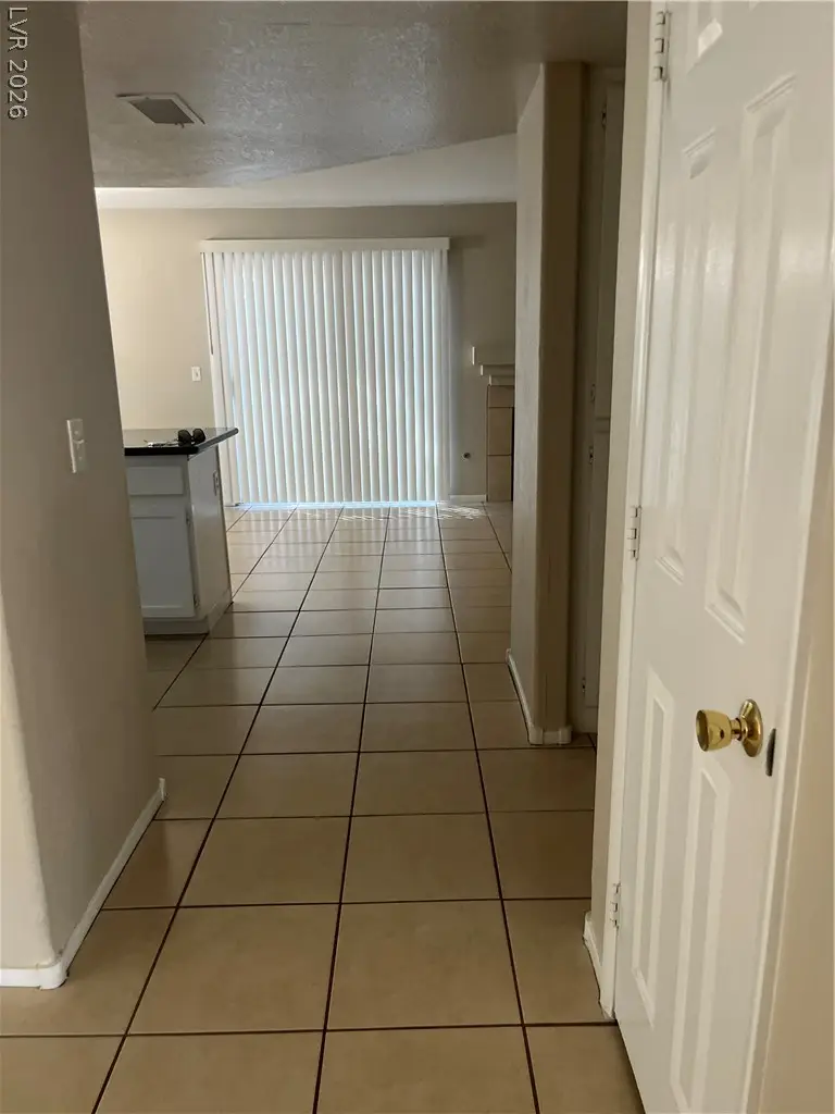 2205 Storkspur Way, Las Vegas, NV 89117 - #2