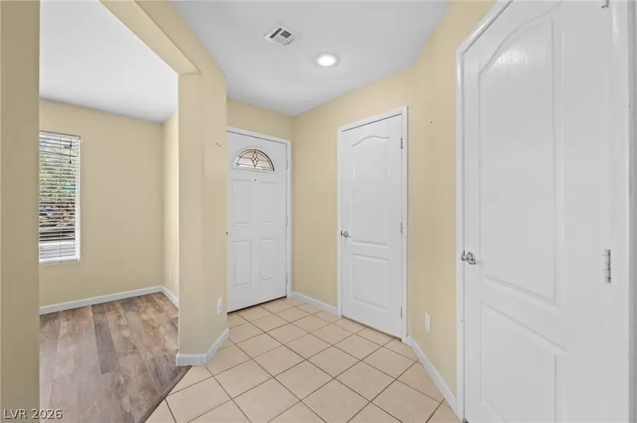 38 Summer Walk Avenue, Las Vegas, NV 89183 - #3