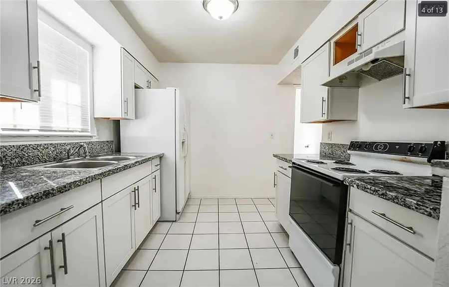 32 Gold Bar Court, Las Vegas, NV 89110 - #2