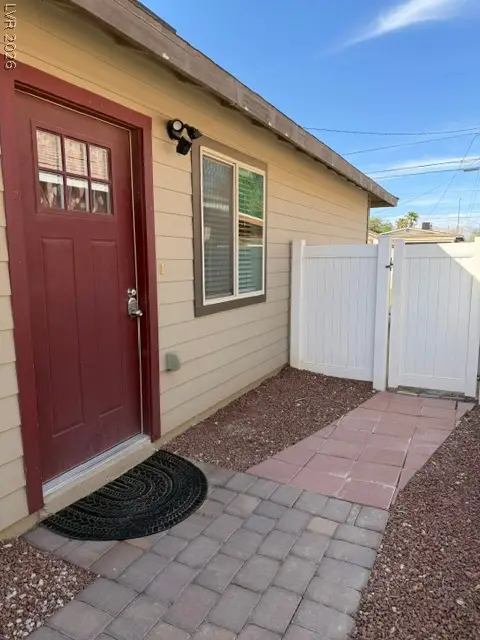 940 Miller Avenue, Las Vegas, NV 89106 - #2