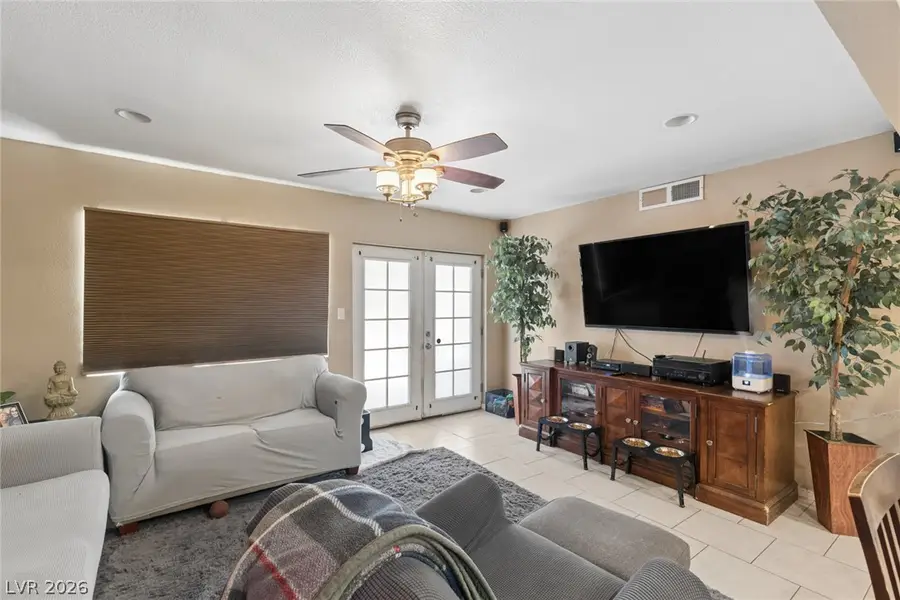 1305 N Mojave Road, Las Vegas, NV 89101 - #2