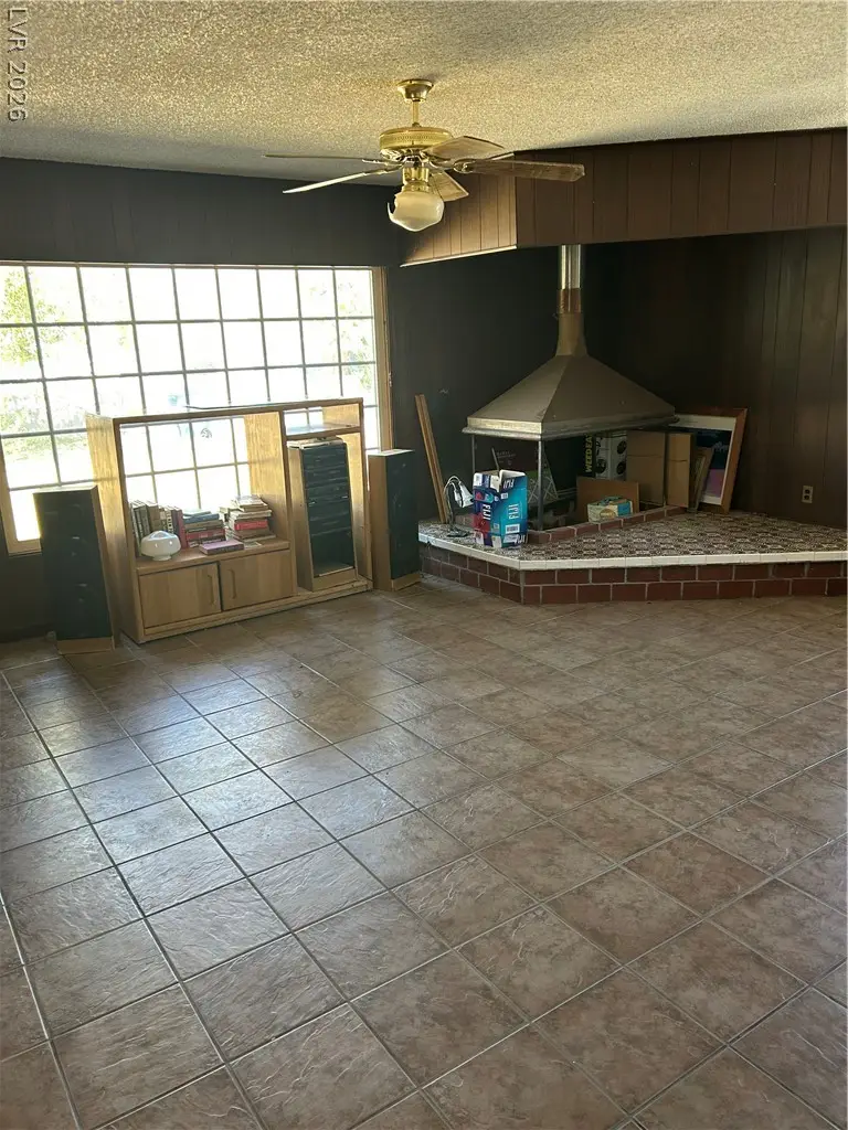 1635 Anasazi Avenue, Logandale, NV 89021 - #3