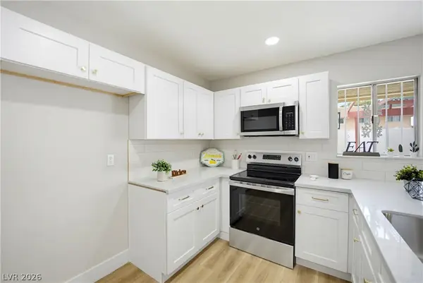 2556 Paradise Village Way, Las Vegas, NV 89120