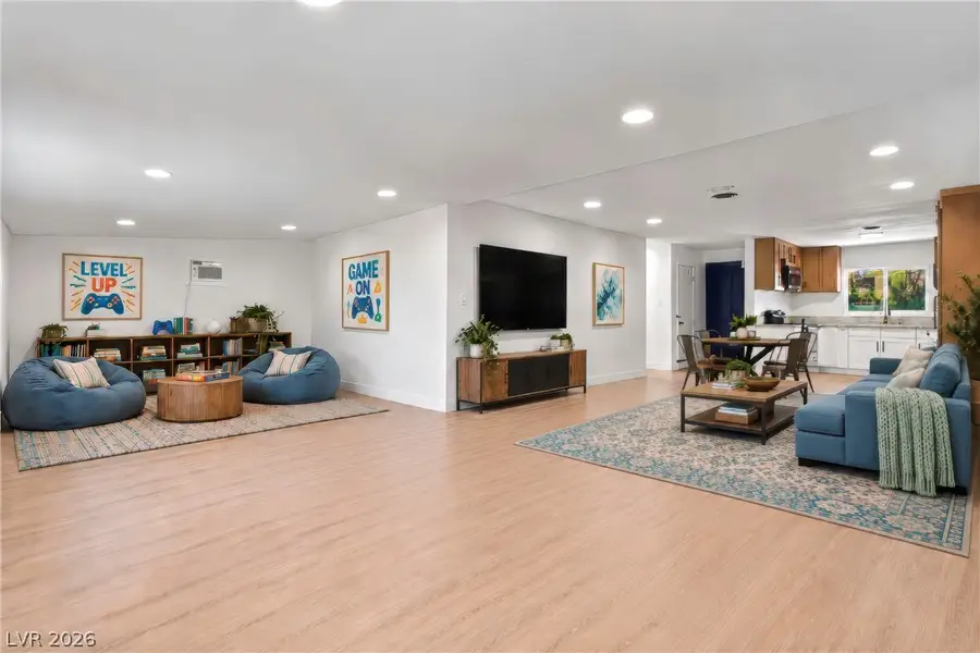 2000 Constantine Avenue, Las Vegas, NV 89101 - #3