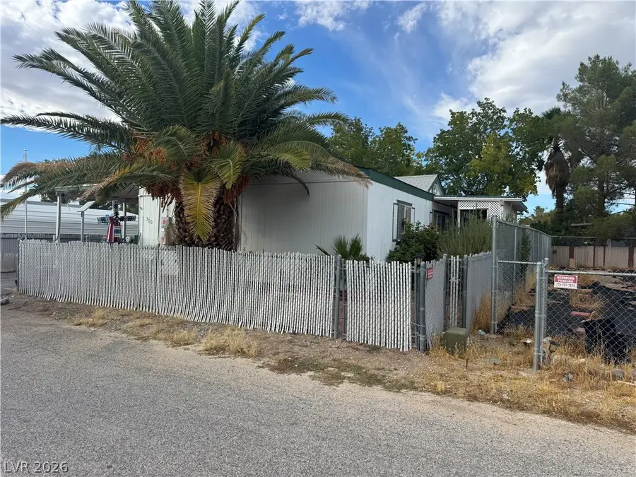 300 W Ivy Lane, Pahrump, NV 89048 - #3
