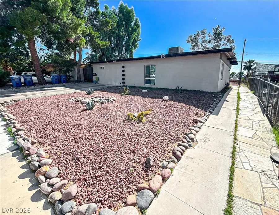 2105 S 15th Street, Las Vegas, NV 89104 - #2