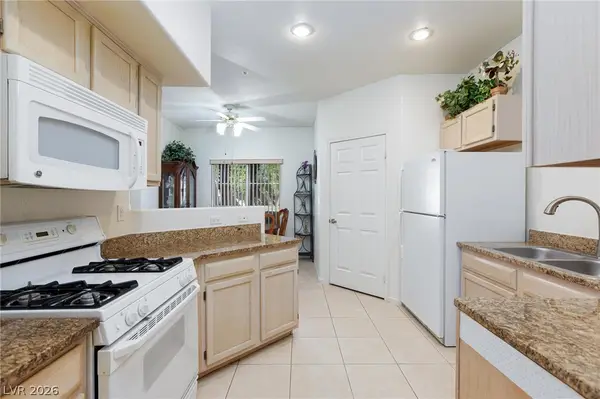 6480 Annie Oakley Drive #511, Las Vegas, NV 89120