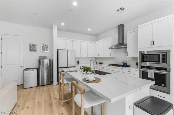 8935 Cassia Winds Street, Las Vegas, NV 89166