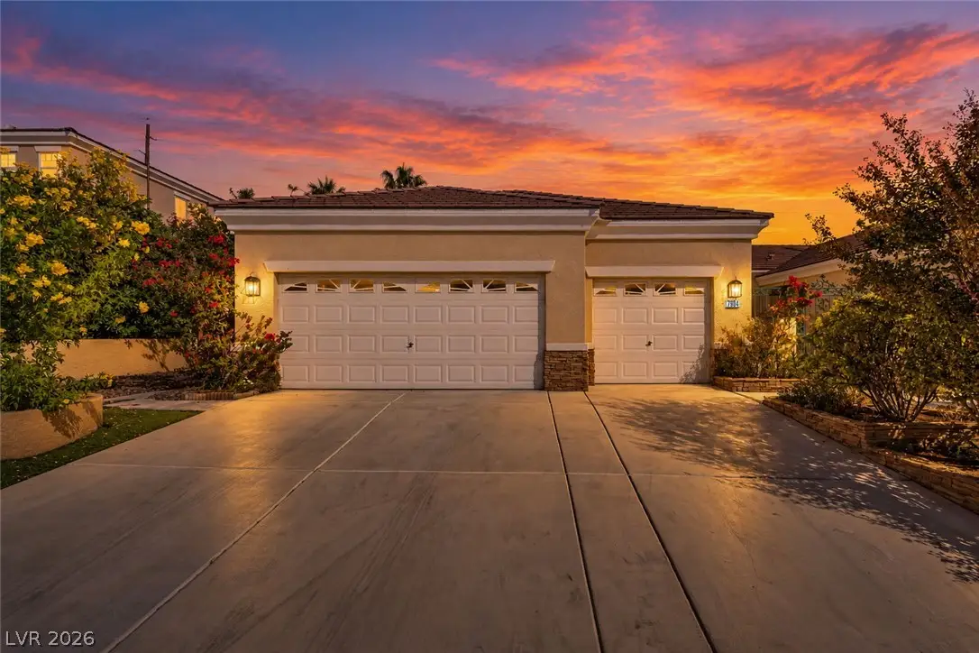 7904 Roxburgh Castle Avenue, Las Vegas, NV 89117 - #1