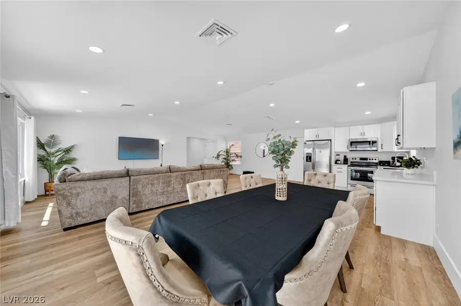 6191 Bullion Boulevard, Las Vegas, NV 89103 - #2
