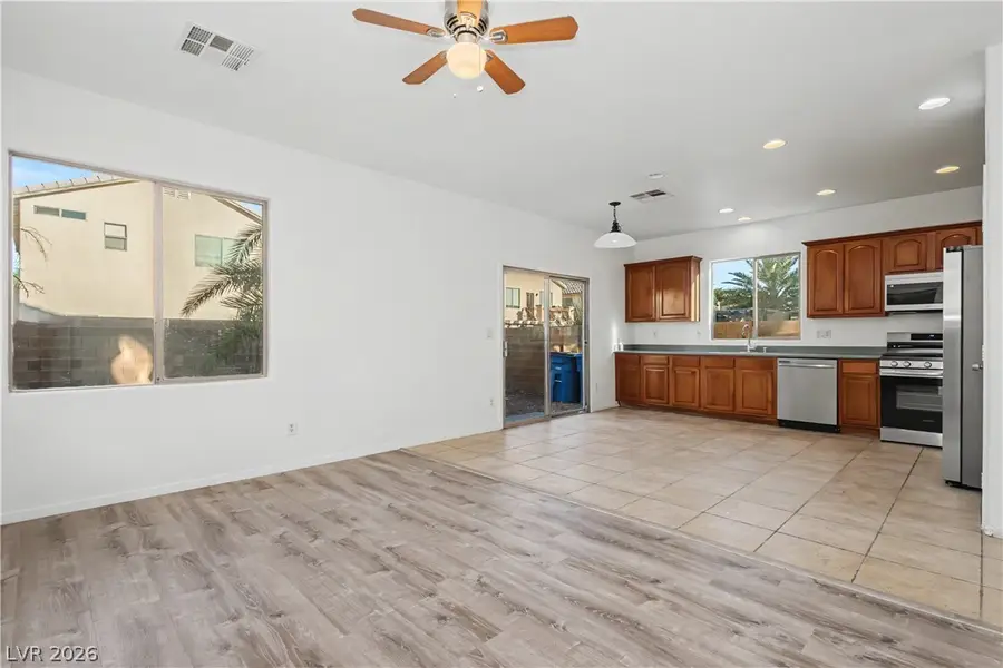 3554 Gloucester Gate Street, Las Vegas, NV 89122 - #3