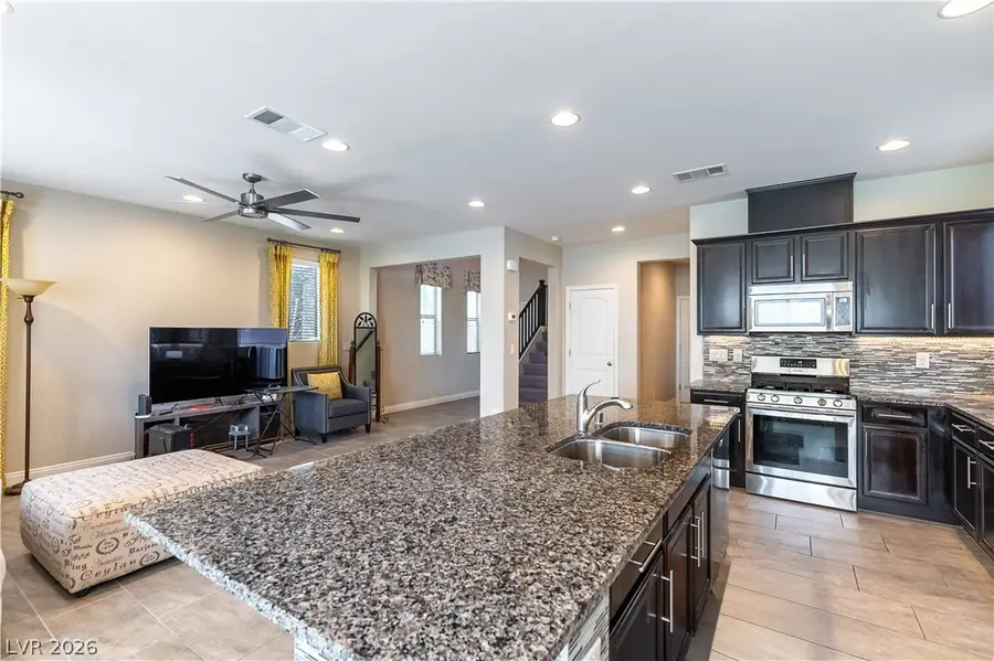 2589 Champagne Topaz Lane, Las Vegas, NV 89120 - #2