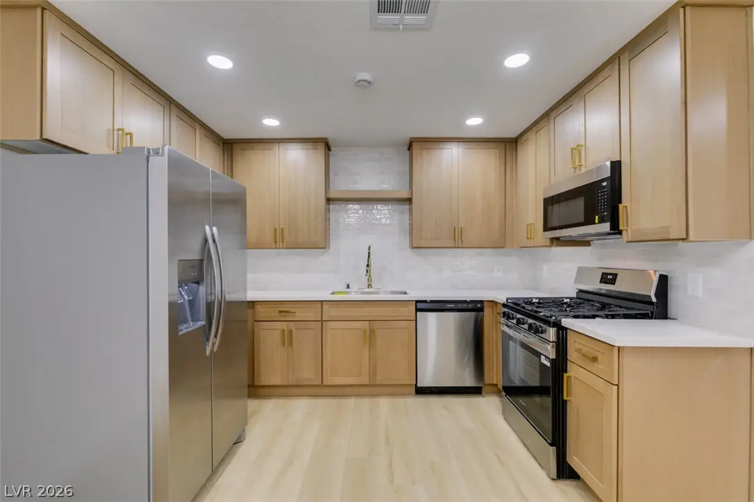 5576 W Rochelle Avenue #25B, Las Vegas, NV 89103 - #1