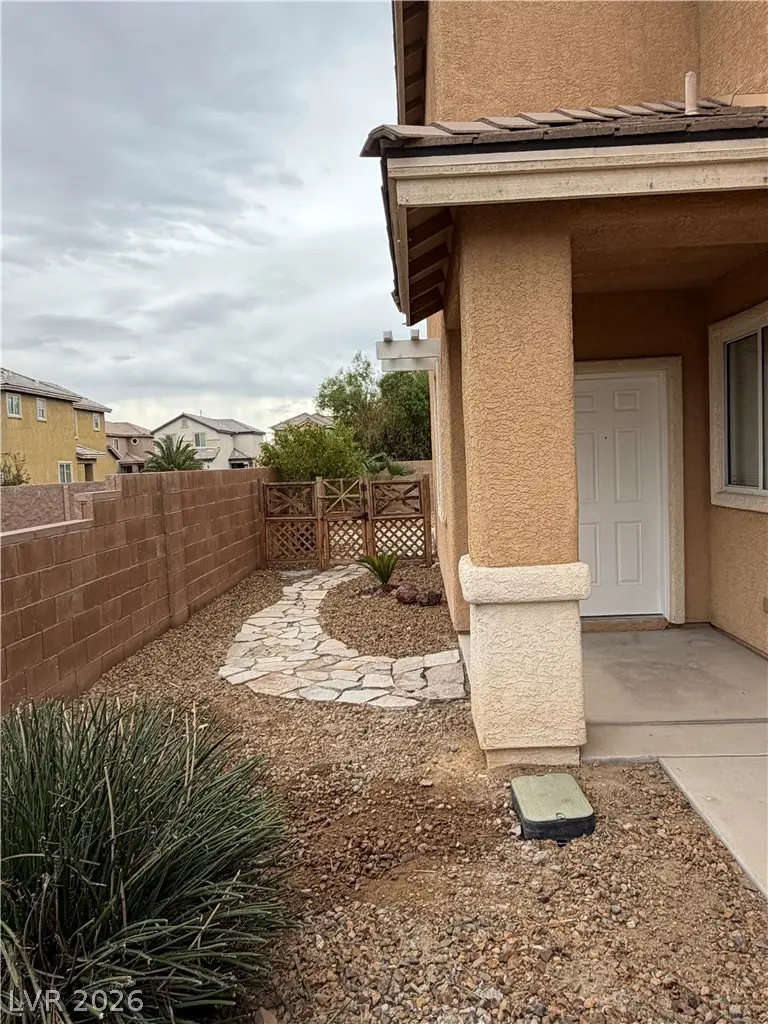 6417 Pronghorn Ridge Avenue, Las Vegas, NV 89122 - #2