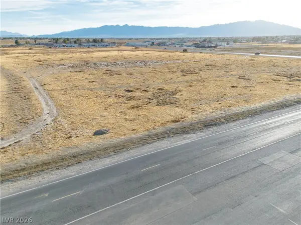 1521 E Honeysuckle Street, Pahrump, NV 89048