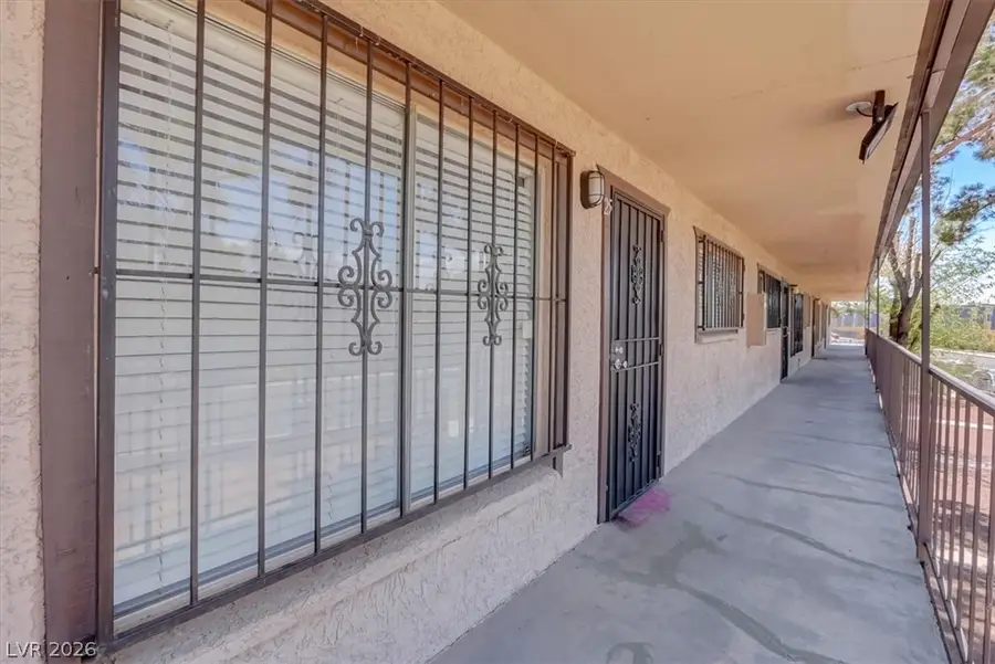 555 S Royal Crest Circle #25, Las Vegas, NV 89169 - #3