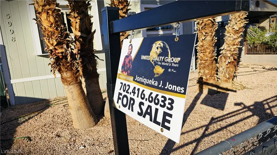 5998 Castlemont Avenue, Las Vegas, NV 89156 - #2
