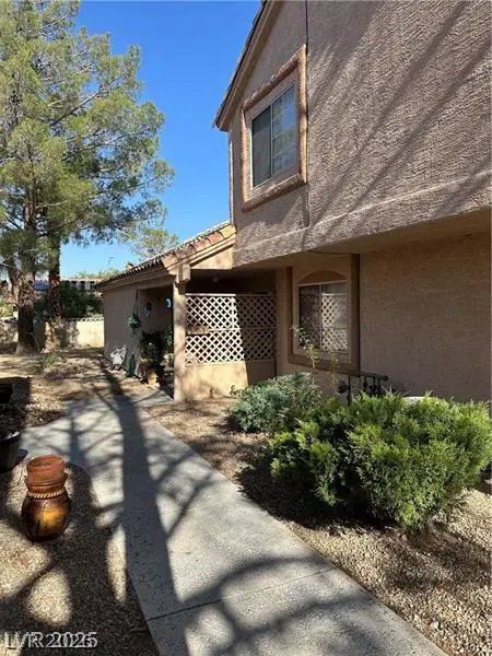 1600 N Torrey Pines Drive #101, Las Vegas, NV 89108