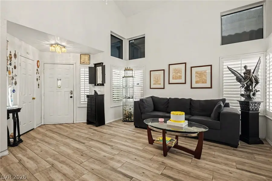 9824 Cactus View Avenue, Las Vegas, NV 89117 - #3